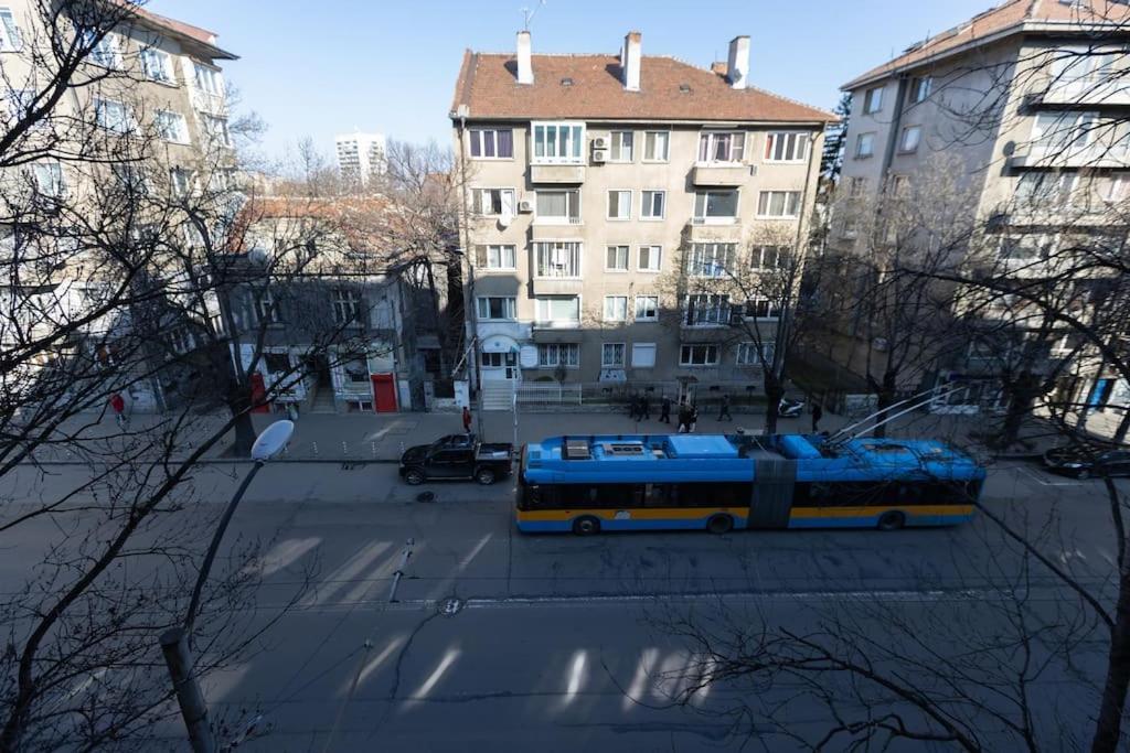 Sunny & Convenient On Dondoukov Blvd, 1 Bdr Zaimov Apartment Sofia Bagian luar foto